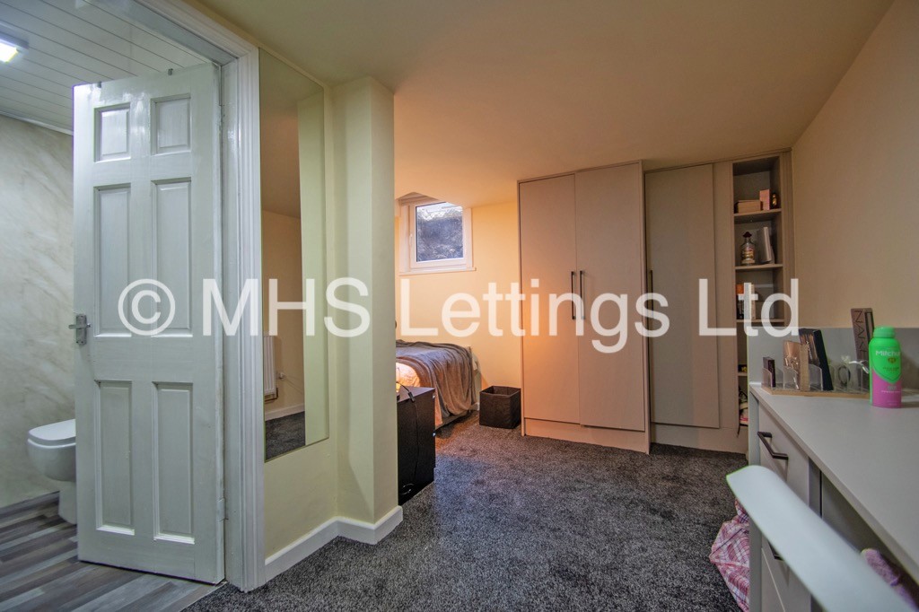 Photo of 2 Bedroom Flat in 4a Grosvenor Road, Leeds, LS6 2DZ