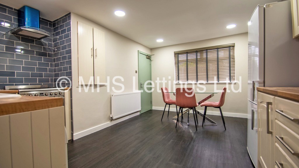 Photo of 3 Bedroom Mid Terraced House in 23 Willow Close, Leeds, LS4 2HG