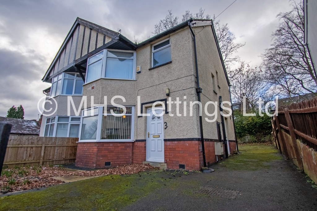 Photo of 4 Bedroom Semi-Detached House in 3 Buckingham Avenue, Leeds, LS6 1DJ