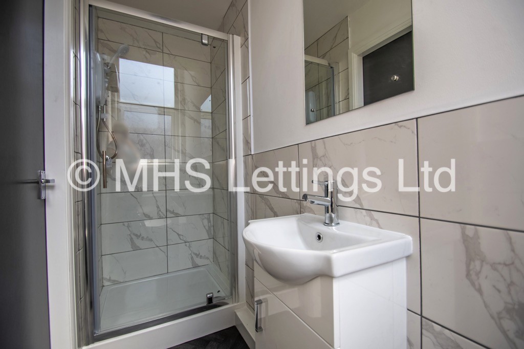Photo of 1 Bedroom Flat in Flat 1, 1 Raincliffe Street, Leeds, LS9 9LW