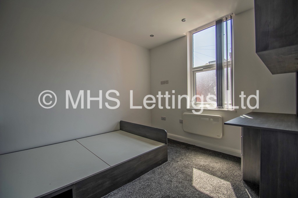Photo of 1 Bedroom Flat in Flat 1, 1 Raincliffe Street, Leeds, LS9 9LW
