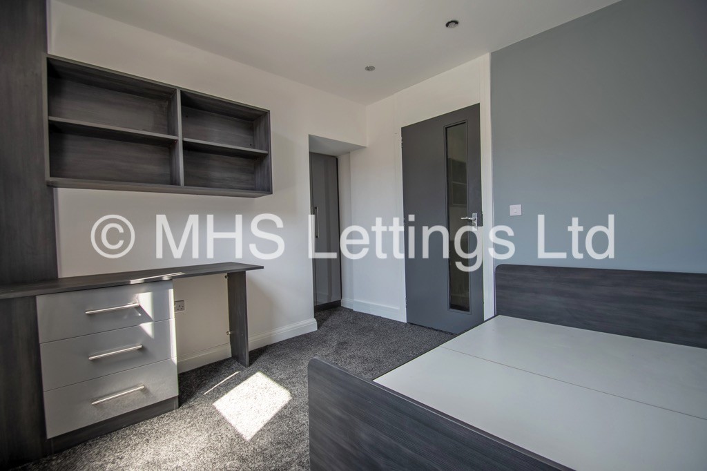 Photo of 1 Bedroom Flat in Flat 1, 1 Raincliffe Street, Leeds, LS9 9LW