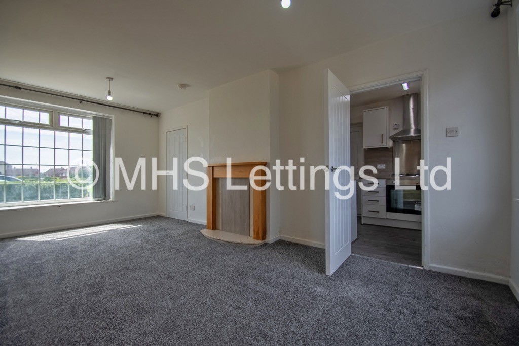 Photo of 2 Bedroom Semi-Detached House in 8 Old Farm Close, Leeds, LS16 5DG