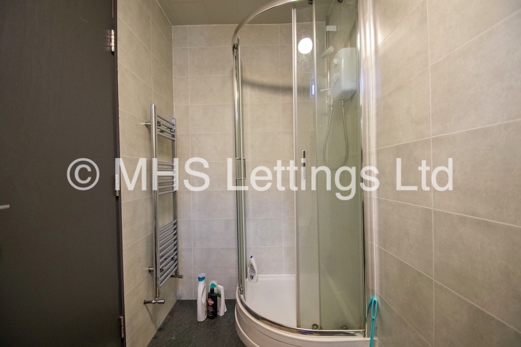 Photo of 1 Bedroom Studio in 19b Royal Park Terrace, Leeds, LS6 1EX