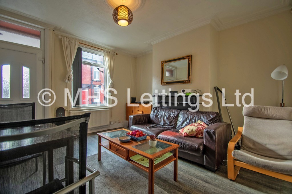 Photo of 2 Bedroom Mid Terraced House in 16 Harold Street, Leeds, LS6 1PL