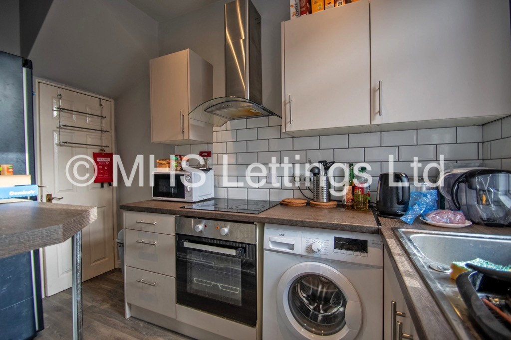 Photo of 2 Bedroom Mid Terraced House in 16 Harold Street, Leeds, LS6 1PL
