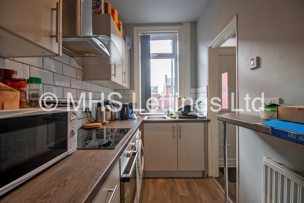 Photo of 2 Bedroom Mid Terraced House in 16 Harold Street, Leeds, LS6 1PL