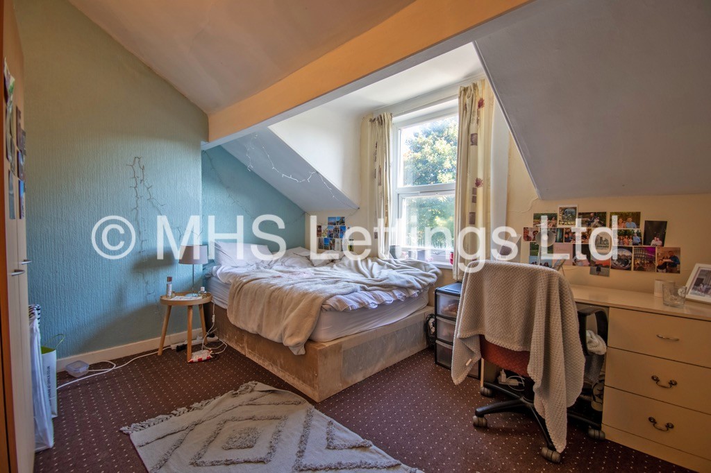 Photo of 6 Bedroom Apartment in 12a Regent Park Avenue, Leeds, LS6 2AU