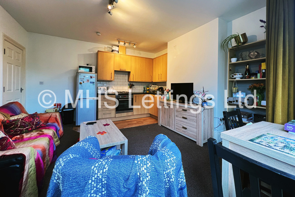 Photo of 2 Bedroom Ground Floor Flat in Ground Floor, 4 Norville Terrace, Leeds, LS6 1BS