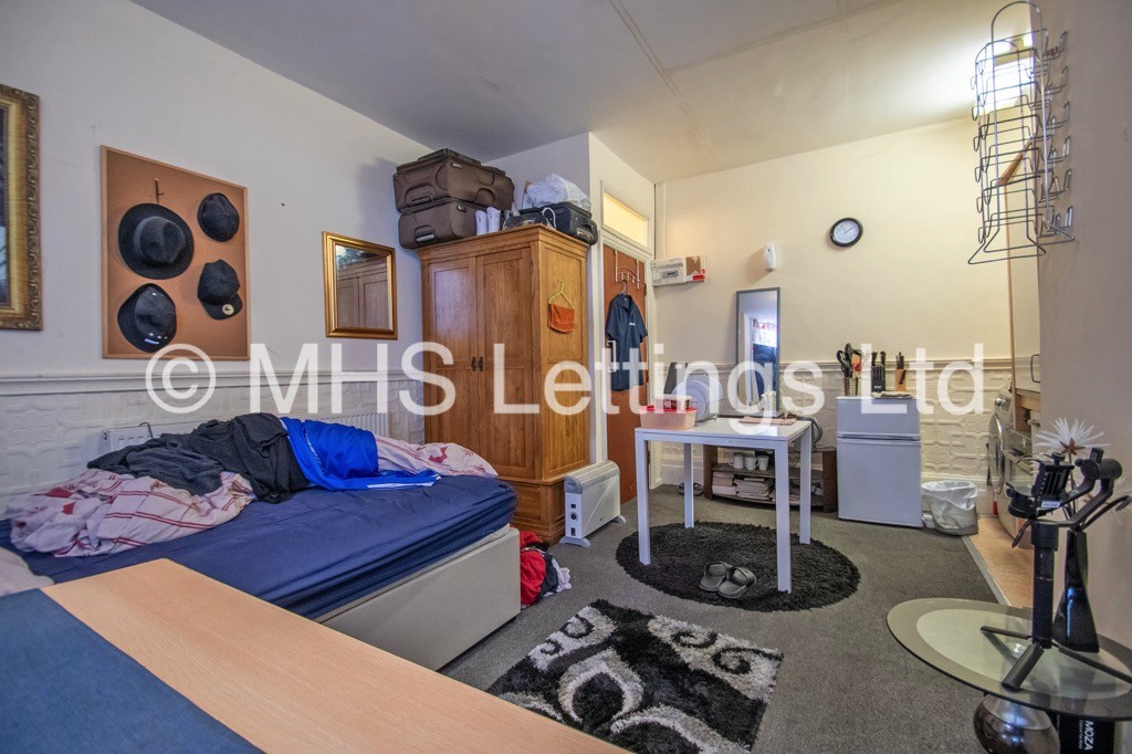 Flat 1, 175 Hyde Park Road, Leeds, LS6 1AH