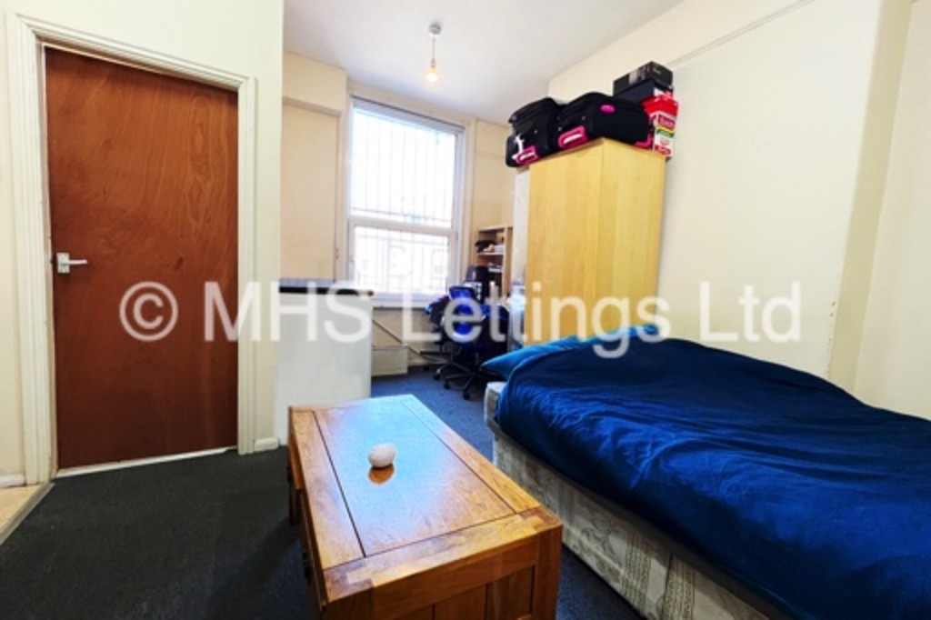 Photo of 1 Bedroom Shared Flat in Flat 2, 175 Hyde Park Road, Leeds, LS6 1AH