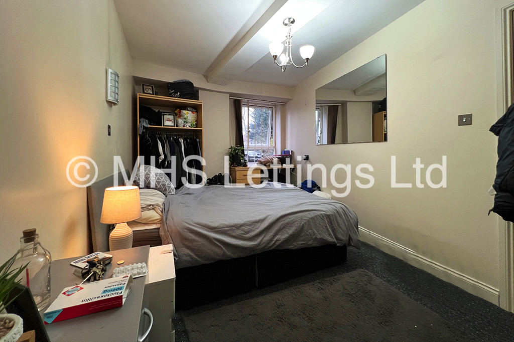 Photo of 3 Bedroom Flat in Flat 15, New Moon Apartments, LS6 2DD