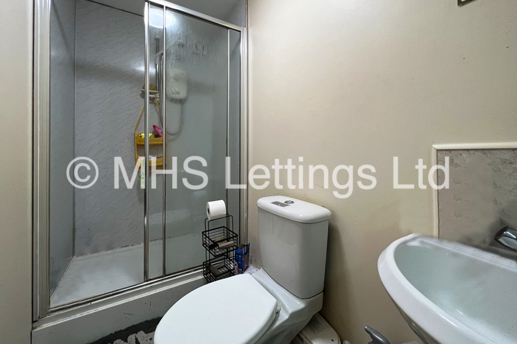 Photo of 4 Bedroom Flat in 30 Abbots Mews, Leeds, LS4 2AB