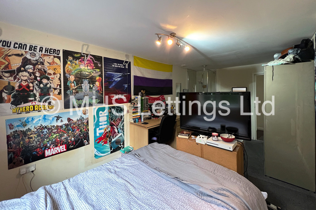 Photo of 4 Bedroom Flat in 30 Abbots Mews, Leeds, LS4 2AB