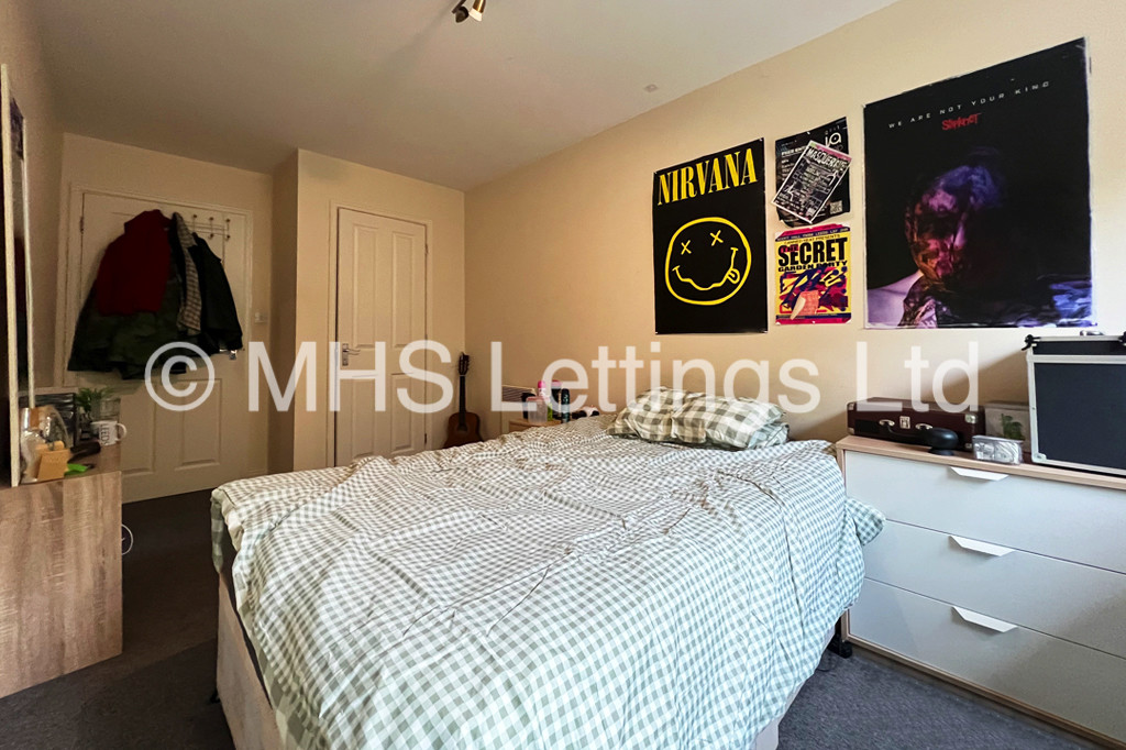 Photo of 4 Bedroom Flat in 30 Abbots Mews, Leeds, LS4 2AB