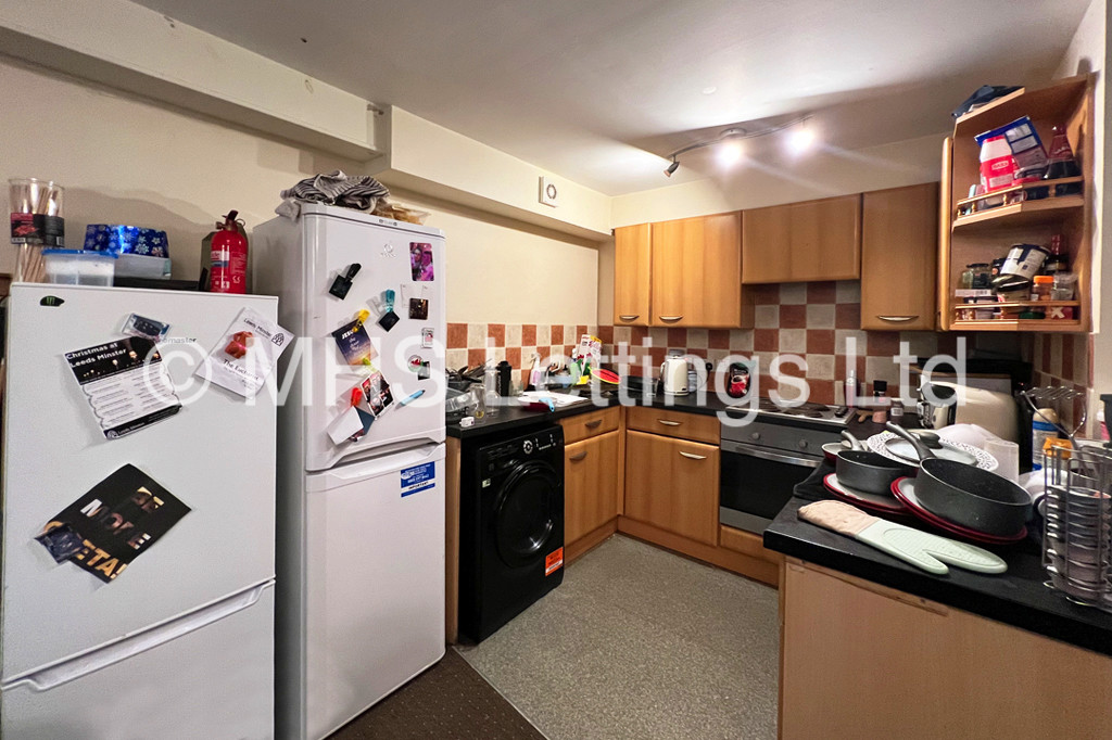 Photo of 4 Bedroom Flat in 30 Abbots Mews, Leeds, LS4 2AB