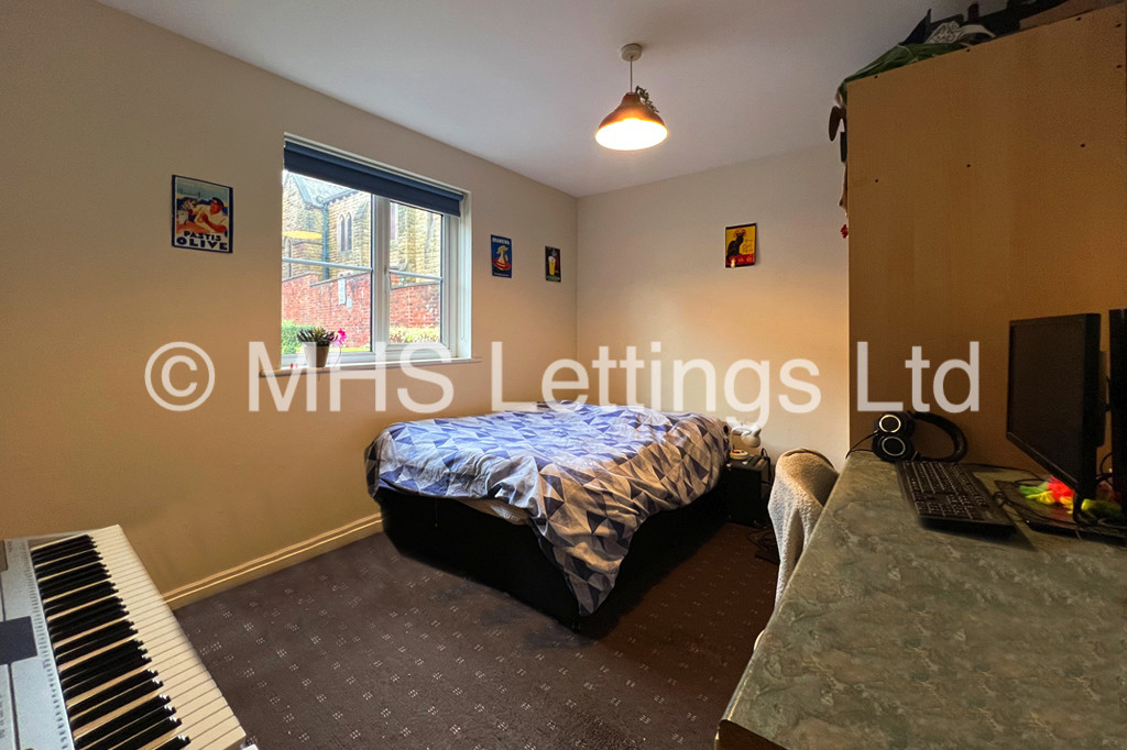 Photo of 4 Bedroom Flat in 31 Abbots Mews, Leeds, LS4 2AB