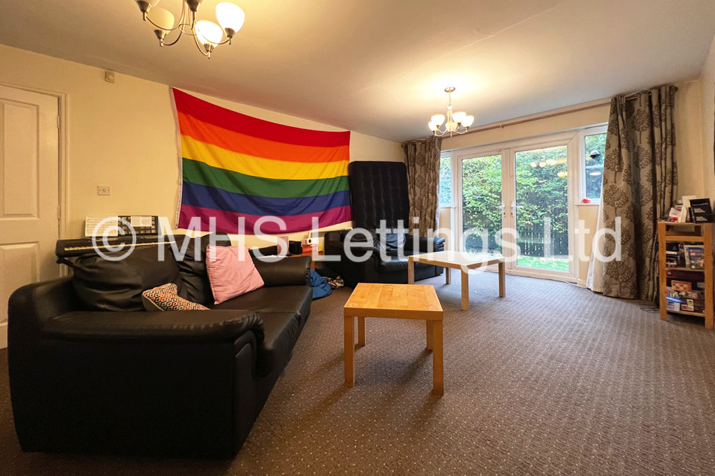Photo of 4 Bedroom Flat in 31 Abbots Mews, Leeds, LS4 2AB