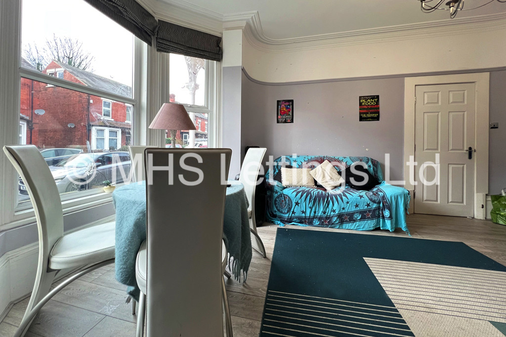 Photo of 5 Bedroom Mid Terraced House in 10 St. Michaels Terrace, Leeds, LS6 3BQ