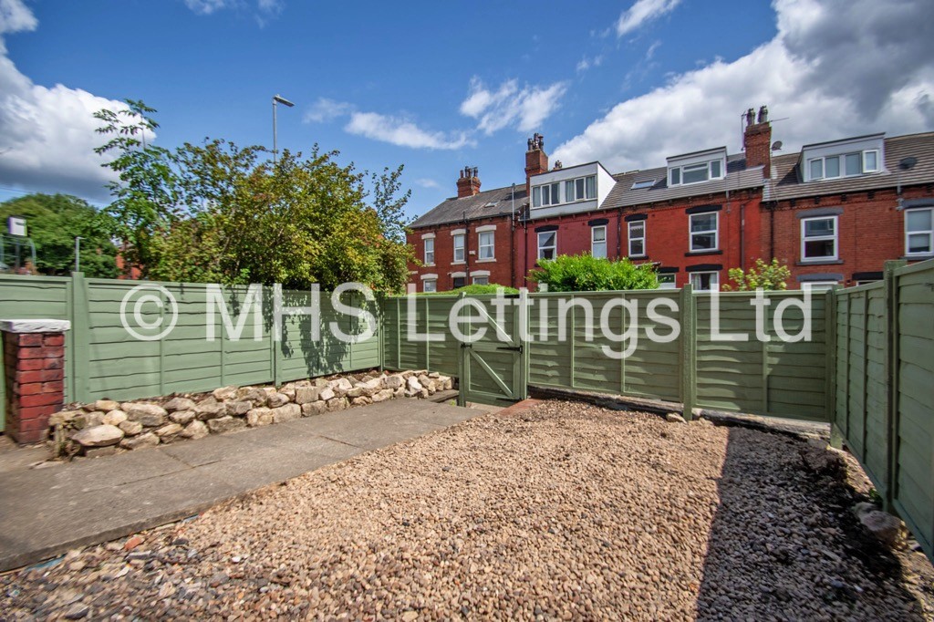 Photo of 2 Bedroom Mid Terraced House in 35 Haddon Avenue, Leeds, LS4 2JF