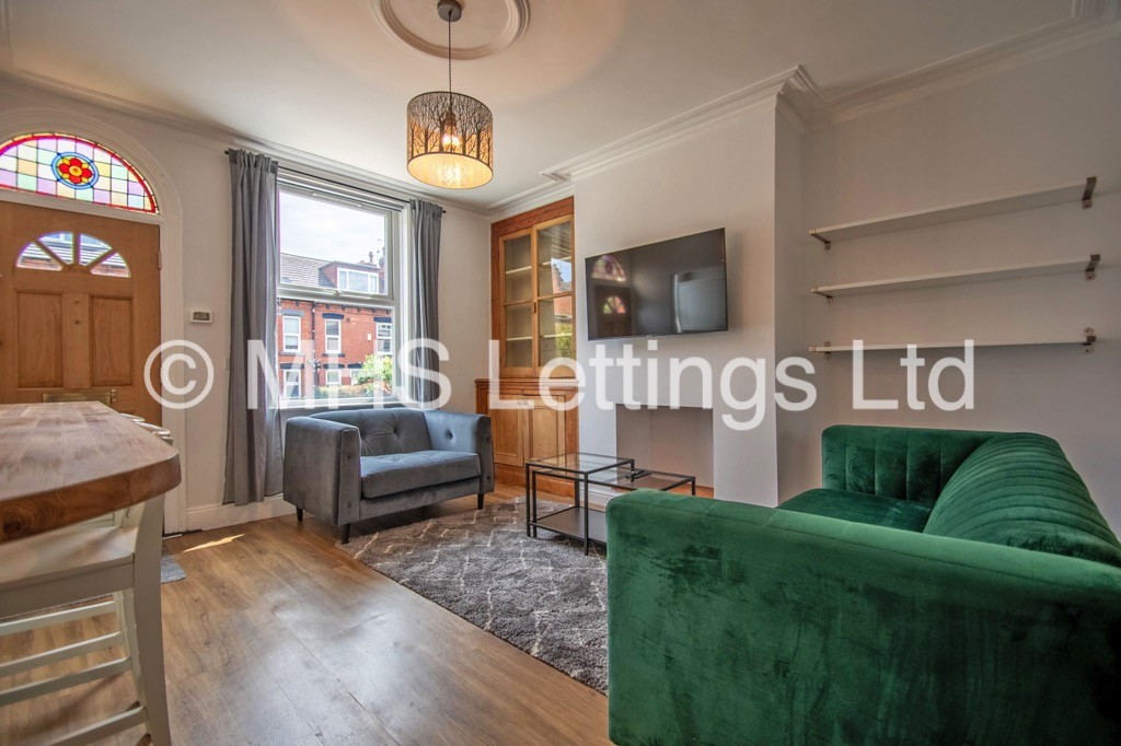 Photo of 2 Bedroom Mid Terraced House in 35 Haddon Avenue, Leeds, LS4 2JF