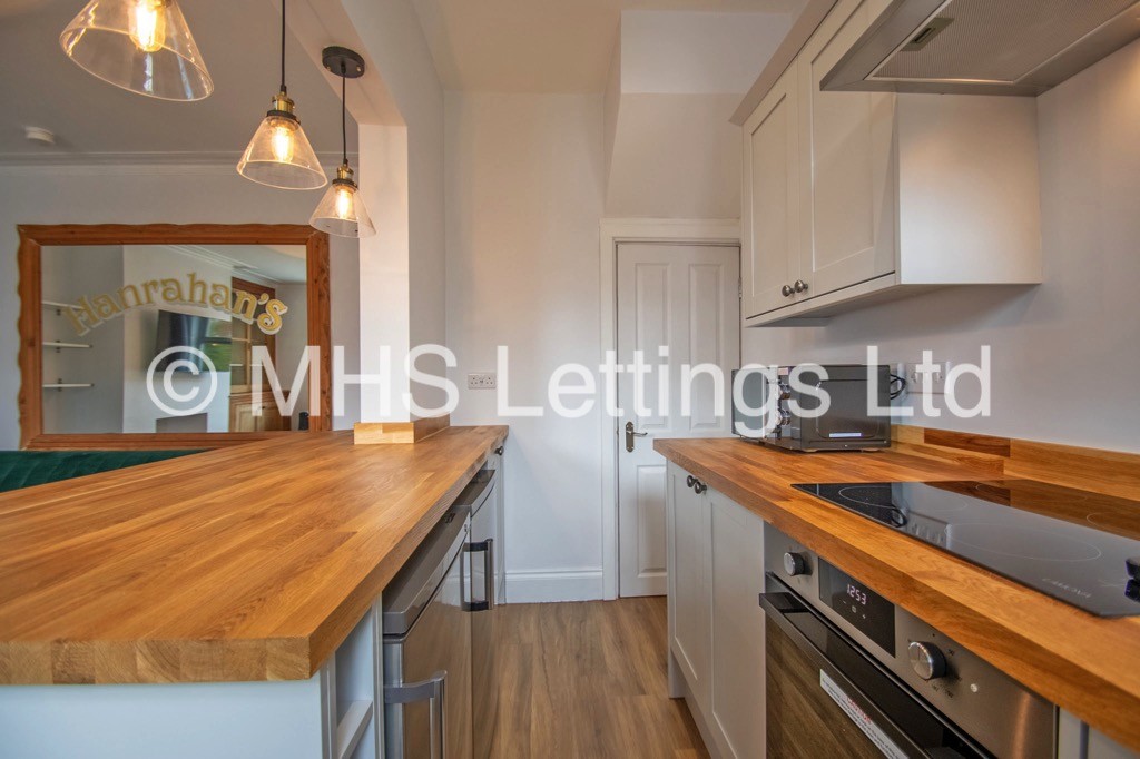 Photo of 2 Bedroom Mid Terraced House in 35 Haddon Avenue, Leeds, LS4 2JF
