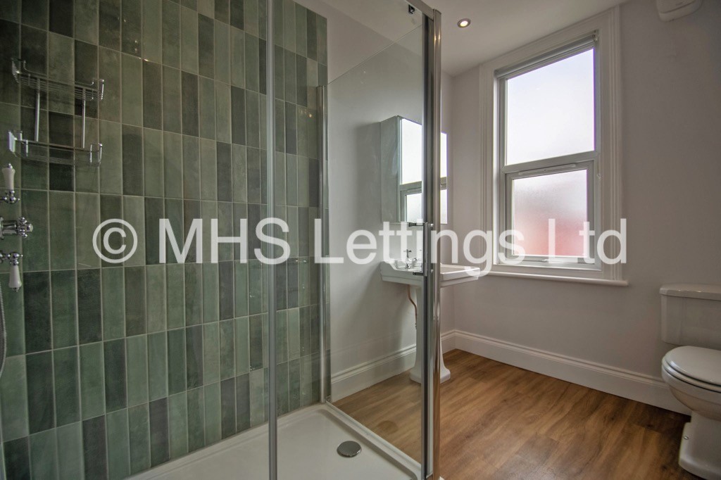 Photo of 2 Bedroom Mid Terraced House in 35 Haddon Avenue, Leeds, LS4 2JF
