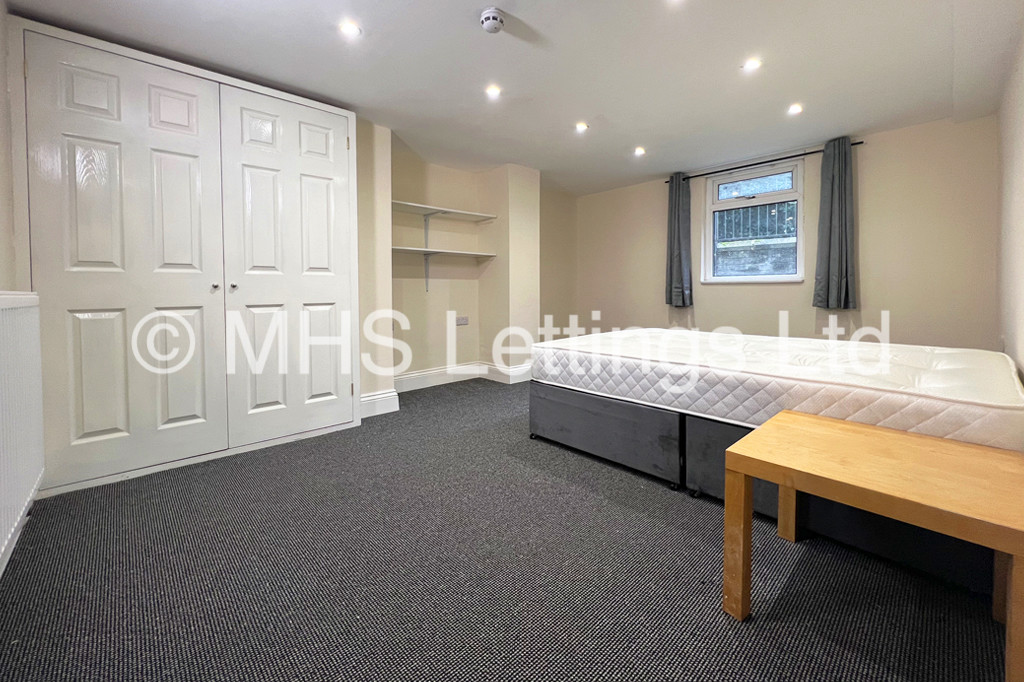 Photo of 1 Bedroom Ground Floor Flat in 35a Regent Park Terrace, Leeds, LS6 2AX