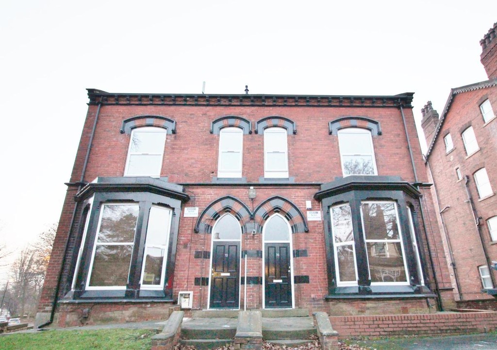 Photo of 6 Bedroom Flat in Flat 3, 70 Cardigan Road, Leeds, LS6 3BJ