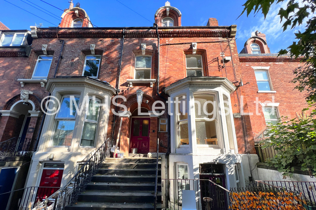 Photo of 1 Bedroom Flat in Flat 2, 22 Brudenell Road, Leeds, LS6 1BD