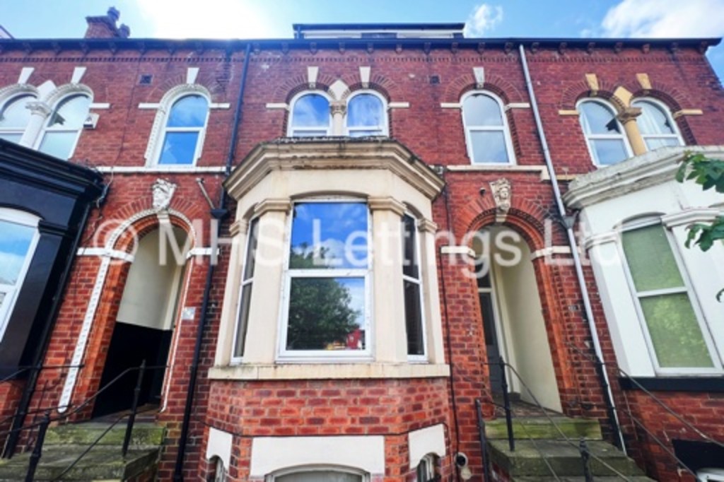 Photo of 2 Bedroom Flat in Flat 3, 145 Victoria Road, Leeds, LS6 1DU
