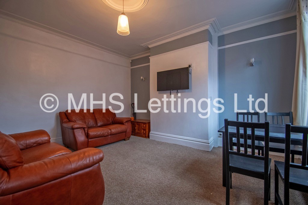 Photo of 2 Bedroom Mid Terraced House in 9 Knowle Grove, Leeds, LS4 2PN