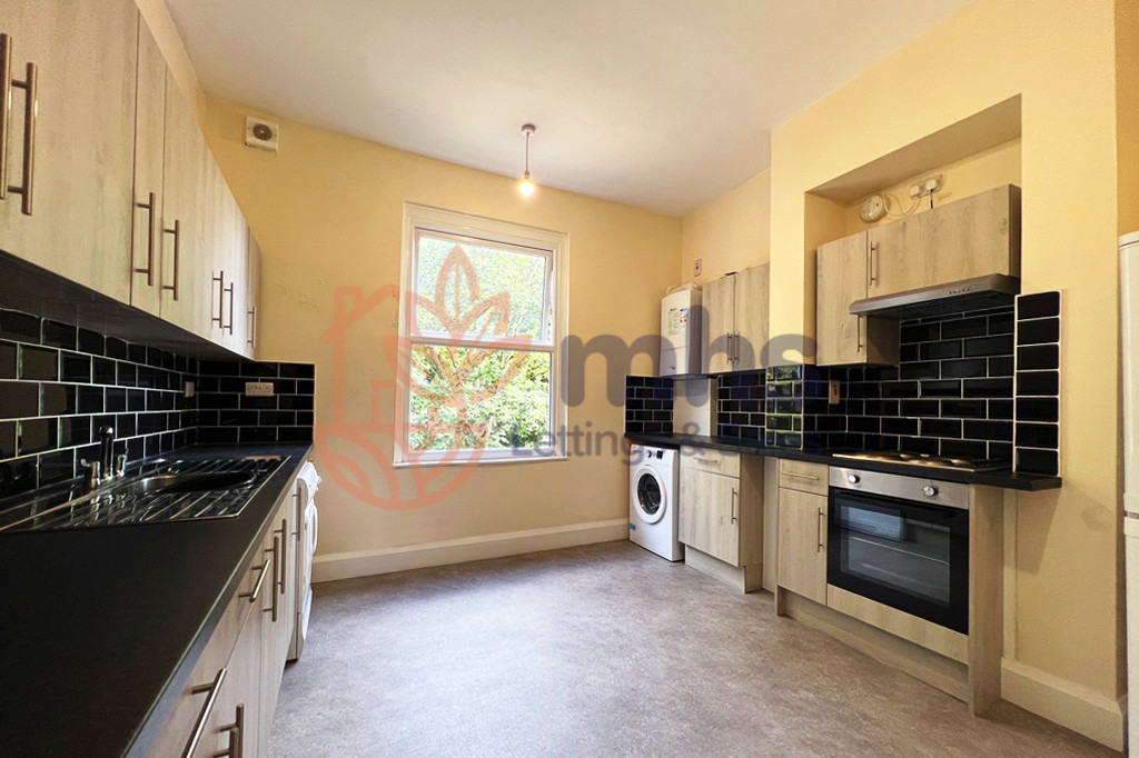 Photo of 1 Bedroom Flat in Flat 2, 11 Regent Park Terrace, Leeds, LS6 2AX