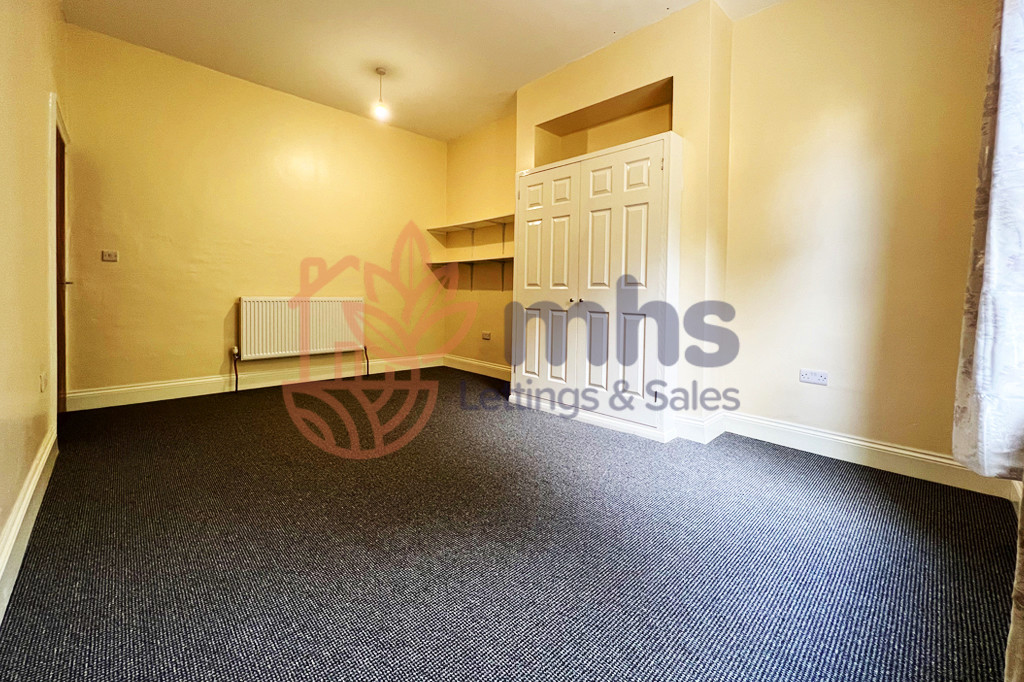 Photo of 1 Bedroom Flat in Flat 2, 11 Regent Park Terrace, Leeds, LS6 2AX