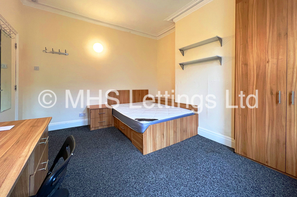 Photo of 1 Bedroom Shared House in Room 6, 6 Regent Park Terrace, Leeds, LS6 2AX