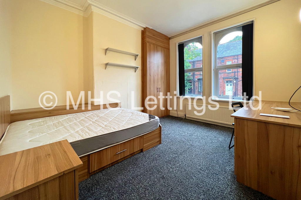 Room 6, 6 Regent Park Terrace, Leeds, LS6 2AX