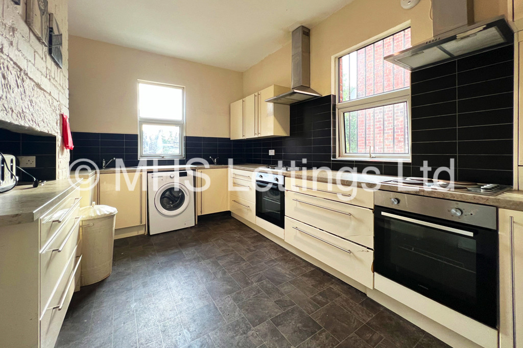 Photo of 1 Bedroom Shared House in Room 6, 6 Regent Park Terrace, Leeds, LS6 2AX