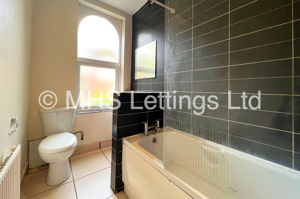 Photo of 1 Bedroom Shared House in Room 6, 6 Regent Park Terrace, Leeds, LS6 2AX