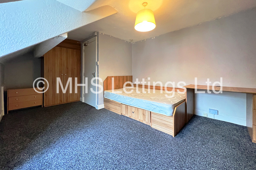 Photo of 1 Bedroom Shared House in Room 7, 6 Regent Park Terrace, Leeds, LS6 2AX