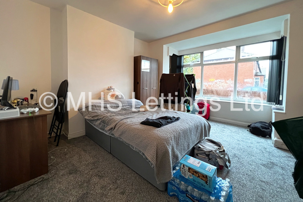 Photo of 3 Bedroom Semi-Detached House in 27 Mayville Road, Leeds, LS6 1NF