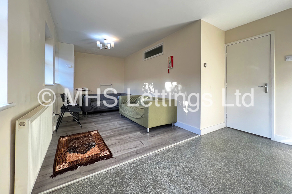 Photo of 3 Bedroom Apartment in Flat 9, Welton Road, Leeds, LS6 1EE