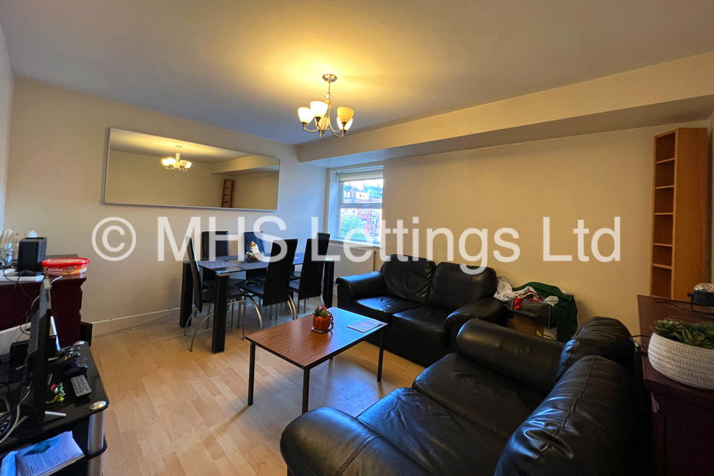Photo of 5 Bedroom Ground Floor Flat in Flat 19, Welton Road, Leeds, LS6 1EE