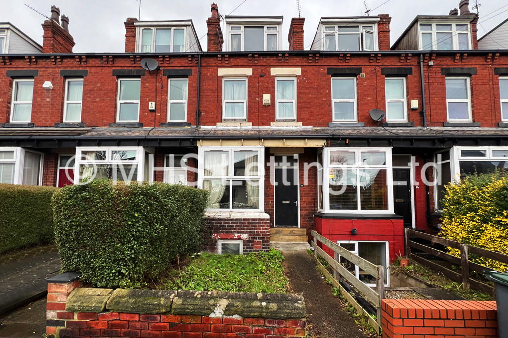 Photo of 4 Bedroom Mid Terraced House in 16 Newport View, Leeds, LS6 3BX