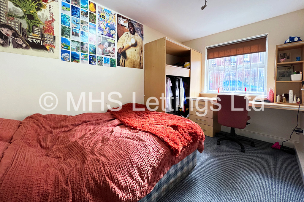 Photo of 3 Bedroom Apartment in Flat 1, Welton Road, Leeds, LS6 1EE
