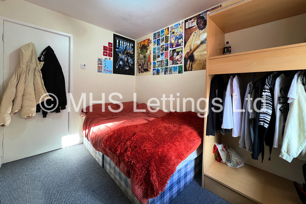 Photo of 3 Bedroom Apartment in Flat 1, Welton Road, Leeds, LS6 1EE