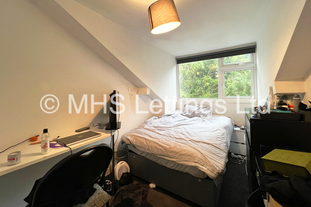 Photo of 7 Bedroom Apartment in 79b Cardigan Road, Leeds, LS6 1EB