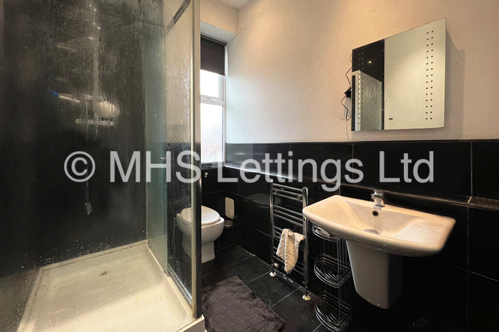 Photo of 7 Bedroom Apartment in 79b Cardigan Road, Leeds, LS6 1EB