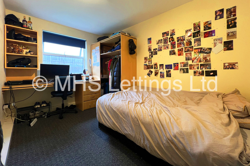 Photo of 3 Bedroom Apartment in Flat 14, Welton Road, Leeds, LS6 1EE