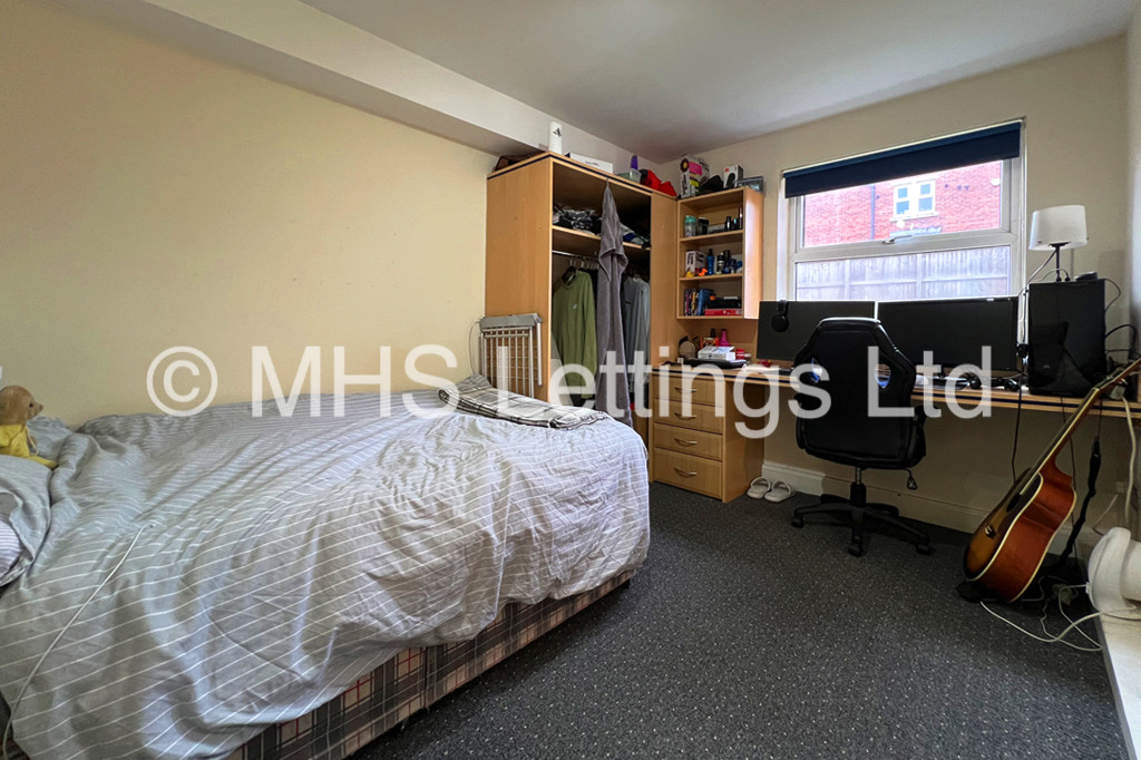 Photo of 3 Bedroom Apartment in Flat 14, Welton Road, Leeds, LS6 1EE