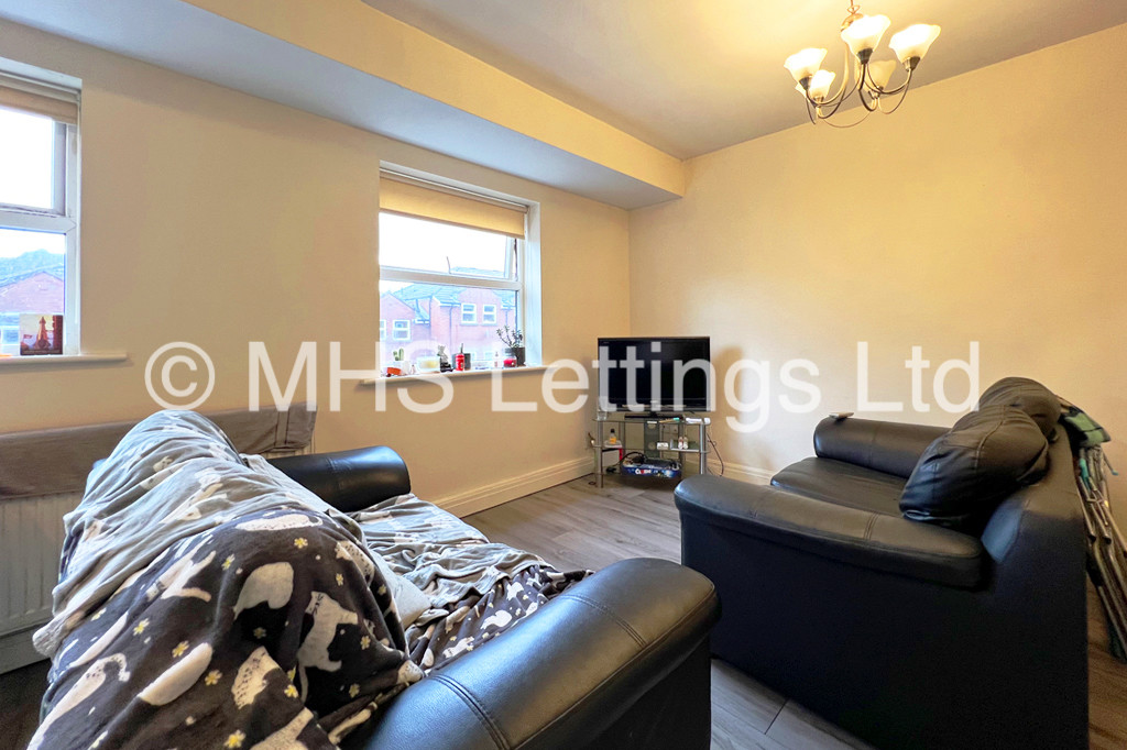 Photo of 3 Bedroom Apartment in Flat 5, Welton Road, Leeds, LS6 1EE